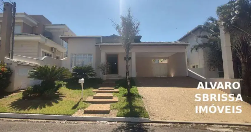 Linda casa térrea feita pelo atual proprietário. com piscina. 300m2ac 600m2at. documentação pronta para financiamento. climatizada