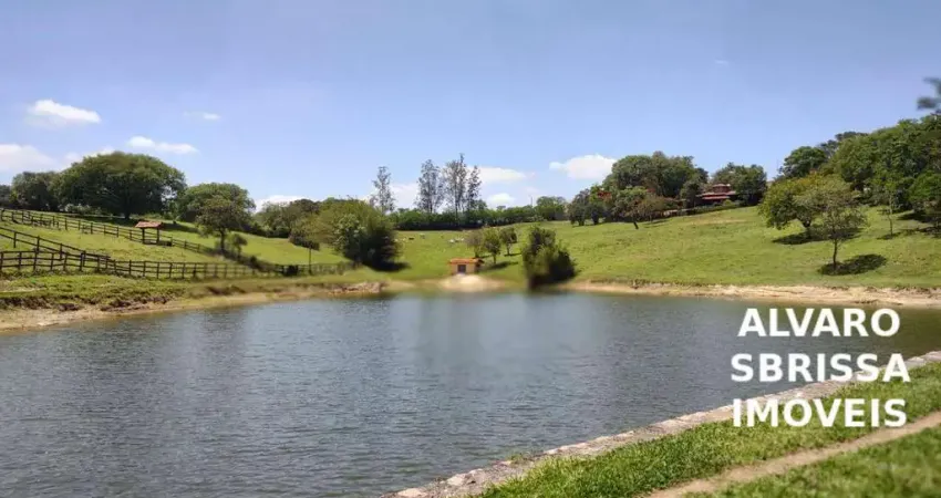 Sitio a venda em itu sp com 4,7 alqueires ou 113.740 m², casa sede com 6 suítes, piscina e dois lagos maravilhosos, venha conhecer pessoalmente.