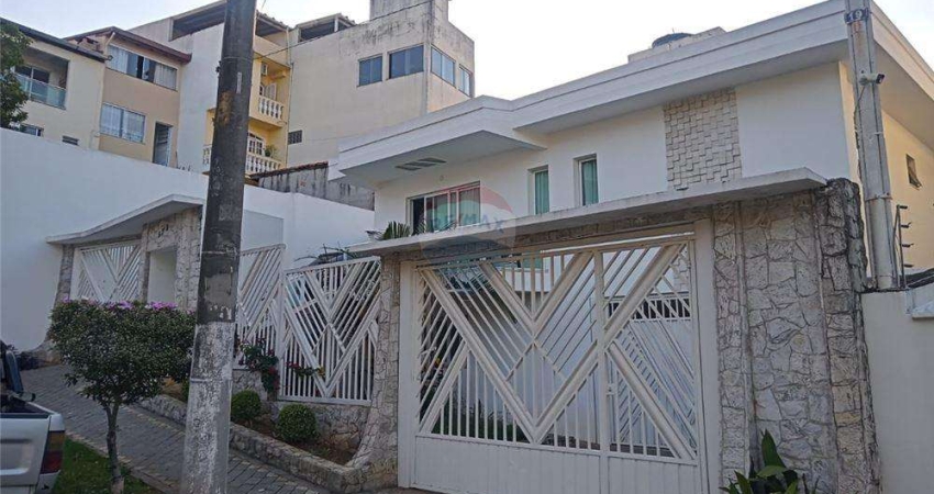 Casa com 4 quartos para alugar na R. Theofilo Julio Bicudo, 178, City América, São Paulo