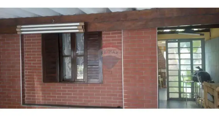 Casa  à Venda no Jardim Santo Elias, SP, oportunidade para renda extra.