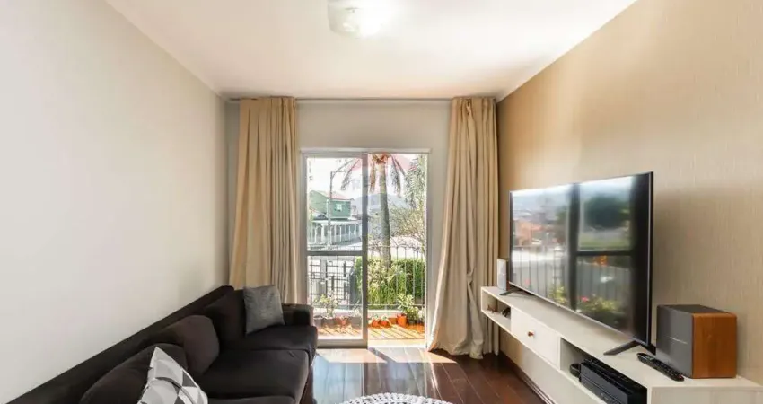 Apto 82 m2, 3 dormitórios, 1 banheiro, 1 vaga, em rua residencial e tranquila