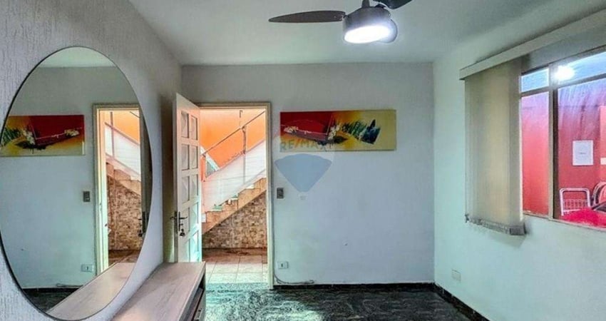 Casa Para locação com 3 dormitórios em Condomínio Fechado no Jaraguá com Suíte Privativa e Área Externa Versátil