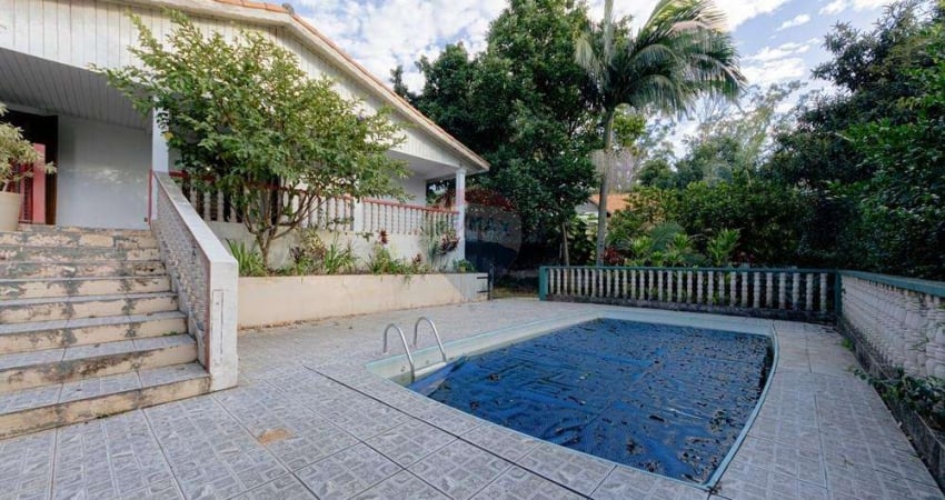 Chácara com 1.120 m², piscina e edícula em bairro tranquilo e arborizado de Osasco