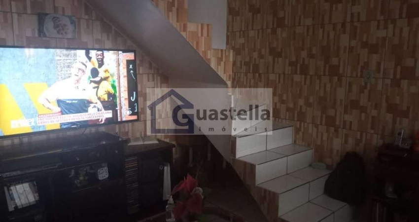 Casa Sobrado de 169m² em Vila das Valsas - São Bernardo do Campo, com 3 dormitórios e 2 banheiros. À venda por R$320.000. Confira!