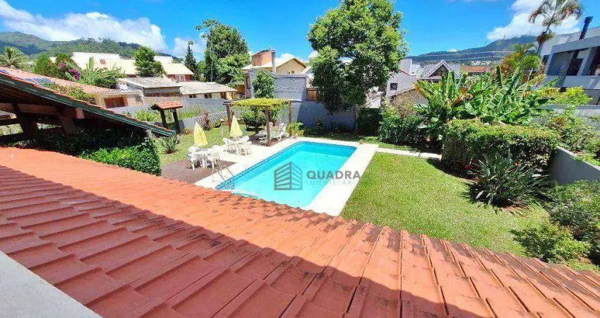 Casa à Venda com Terreno de 1008m² Muito Bem Localizada no Santa Mônica, Florianópolis !!