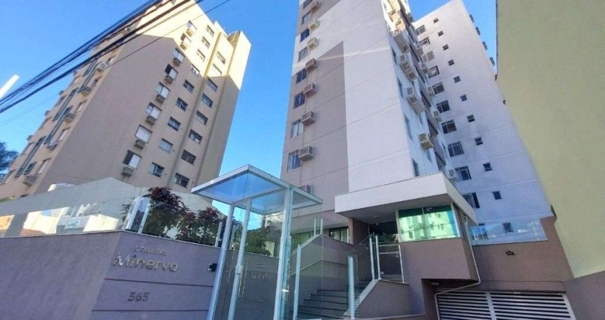 Apartamento à Venda com 3 Dormitórios (Suíte) + Garagem no Centro, Florianópolis !!