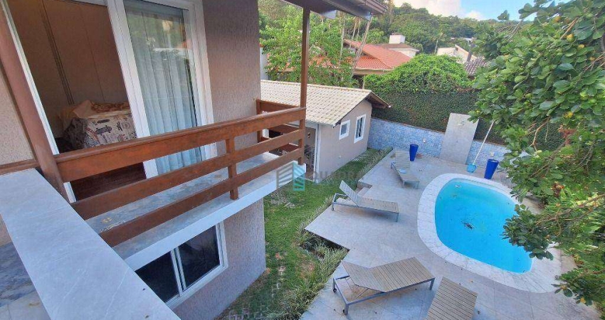 Casa à Venda em Condomínio Fechado no bairro Sambaqui, Florianópolis !!