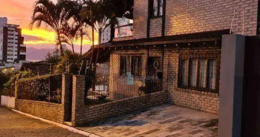 Casa com 3 dormitórios à venda, 278 m² por R$ 2.650.000,00 - Saco dos Limões - Florianópolis/SC