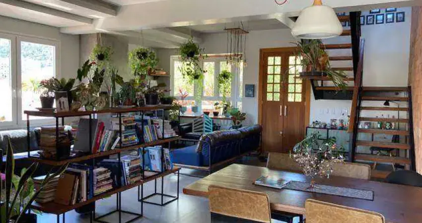 Parque são jorge, casa com 03 dormitórios, área de lazer, alto padrão - florianópolis /sc