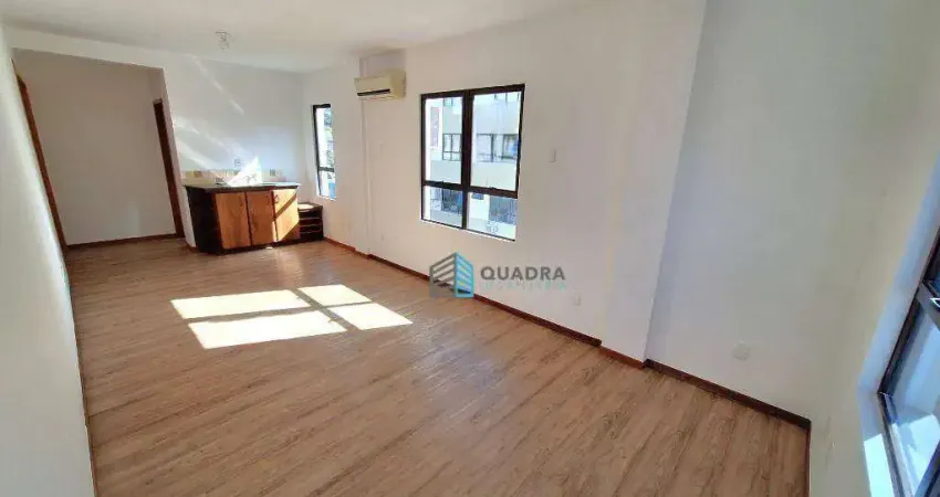 Sala Comercial à Venda no Trindade Shopping, Florianópolis !!