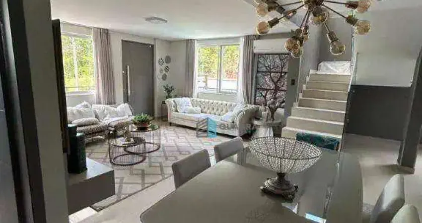 Casa com 3 dormitórios à venda, 178 m² por R$ 2.300.000,00 - Córrego Grande - Florianópolis/SC