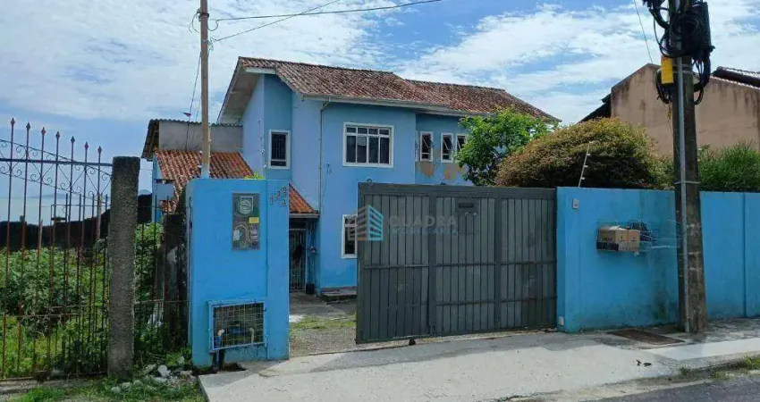 Casa com 3 dormitórios à venda, 330 m² por R$ 1.100.000,00 - Barreiros - São José/SC