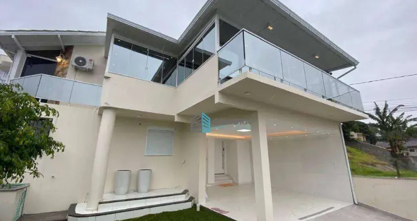 Casa de Alto Padrão com 4 dormitórios no Ribeirão da Ilha - Próximo ao Trevo do Erasmo em Florianópolis-SC