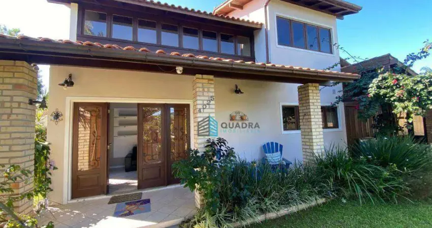 Casa com 4 dormitórios no Campeche - Florianópolis-SC
