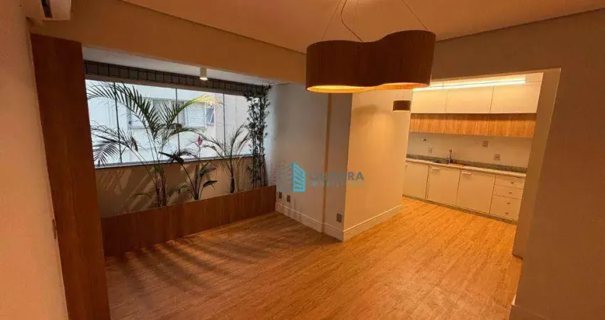 Apartamento impecável de 3 dormitórios e 1 suíte para locação na rua esteves junior, centro de florianópolis, próximo ao colégio catarinense
