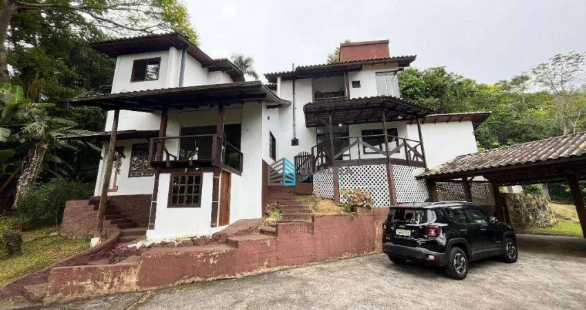 Casa com 4 dormitórios à venda, 250 m² por r$ 2.500.000,00 - córrego grande - florianópolis/sc