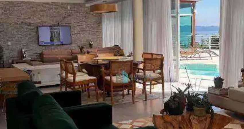 Casa com 3 Suítes à venda, 360 m² por R$ 4.500.000 - Agronômica - Florianópolis/SC