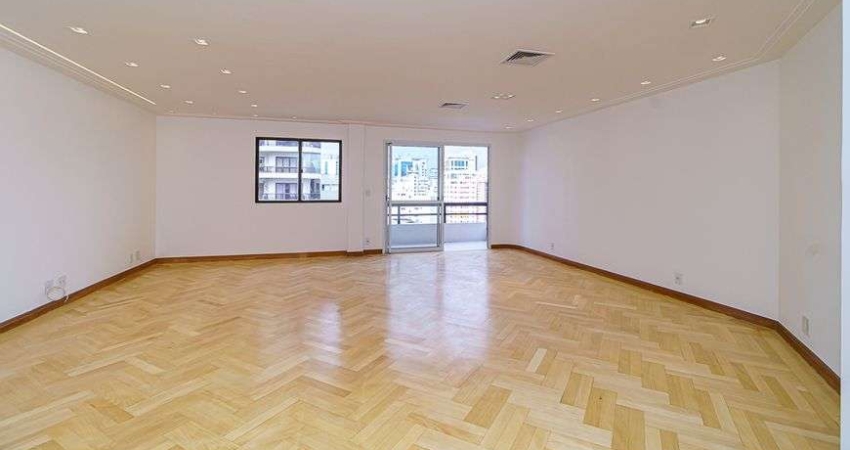 Apartamento à venda no Condomínio Edifício Juliana em Itaim Bibi - SP.
