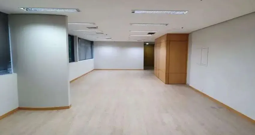 Sala Comercial em Cerqueira César em São Paulo - SP