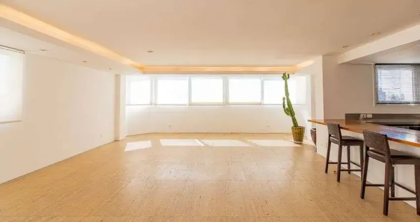 Apartamento Triplex à Venda no Condomínio Guilim House em Vila Nova Conceição - São Paulo - SP