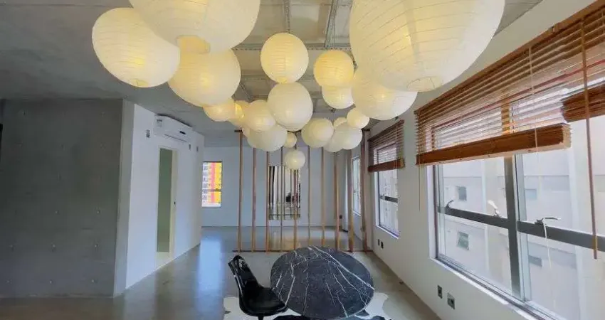 Apartamento à venda no Condomínio Maxhaus I no Cambuí em Campinas - SP.