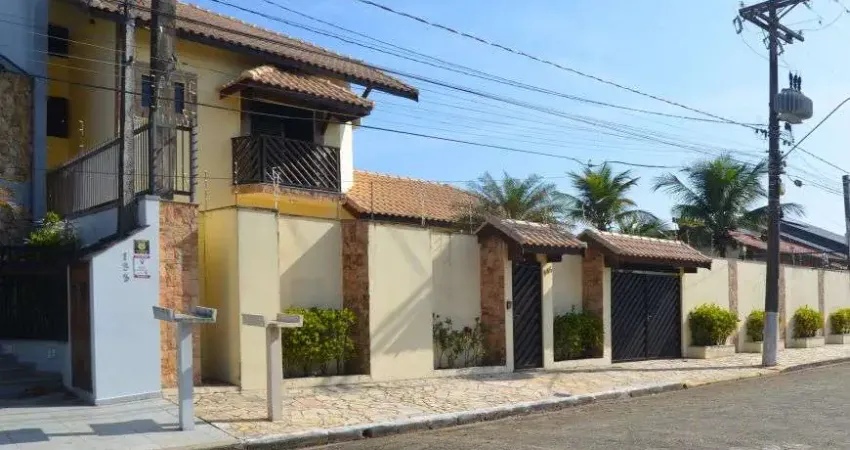 Casa com 4 quartos à venda no Parque Turístico, Peruíbe 