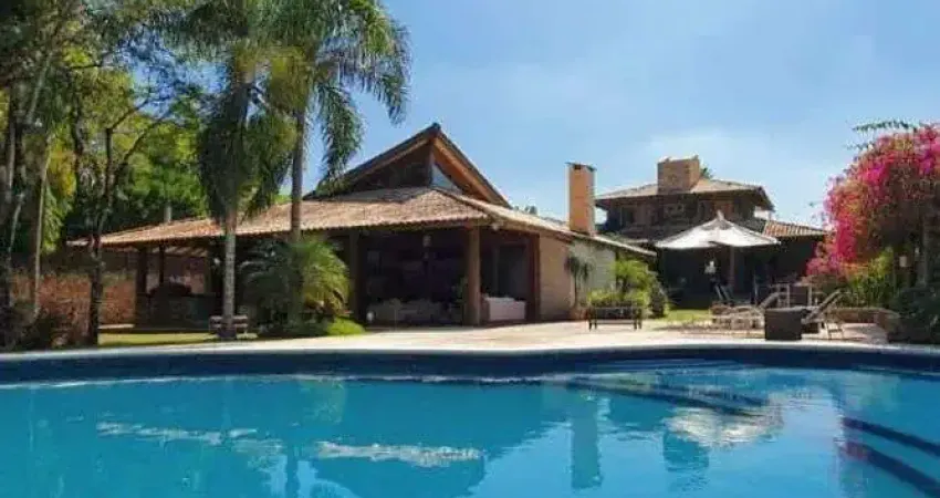 Casa de condomínio para venda tem 710 metros quadrados com 5 quartos em Itaim - Itu - SP