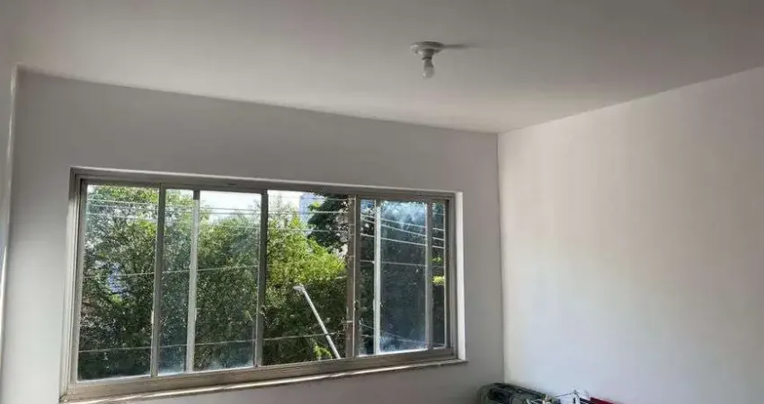 Apartamento disponível para venda e locação no Edifício Patrícia, Vila Madalena - SP