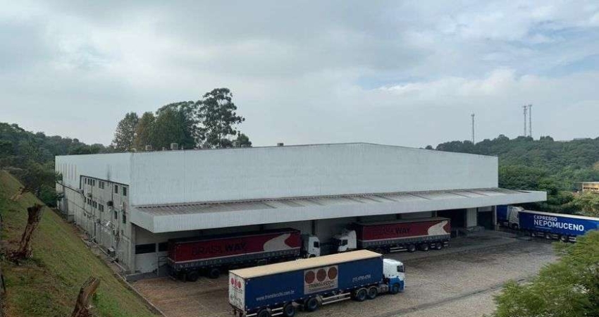Galpão/Depósito/Armazém para venda tem 6580 metros quadrados em Vila Jovina - Cotia - SP.