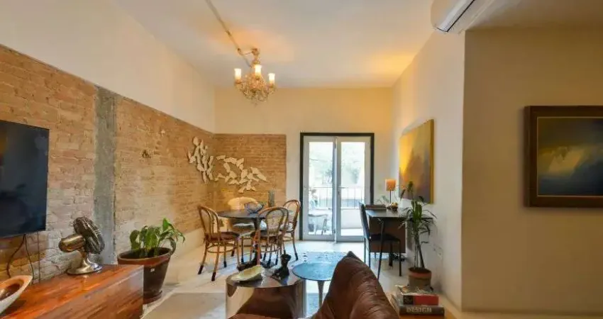 Apartamento à venda no Edifício Colonial na Bela Vista em São Paulo - SP