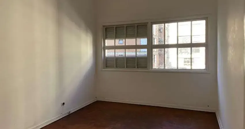 Apartamento à Venda no Condomínio Edifício Embaixador em Cerqueira César - São Paulo - SP