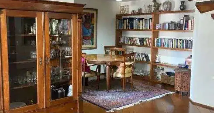 Apartamento Duplex a venda em Moema em São Paulo - SP