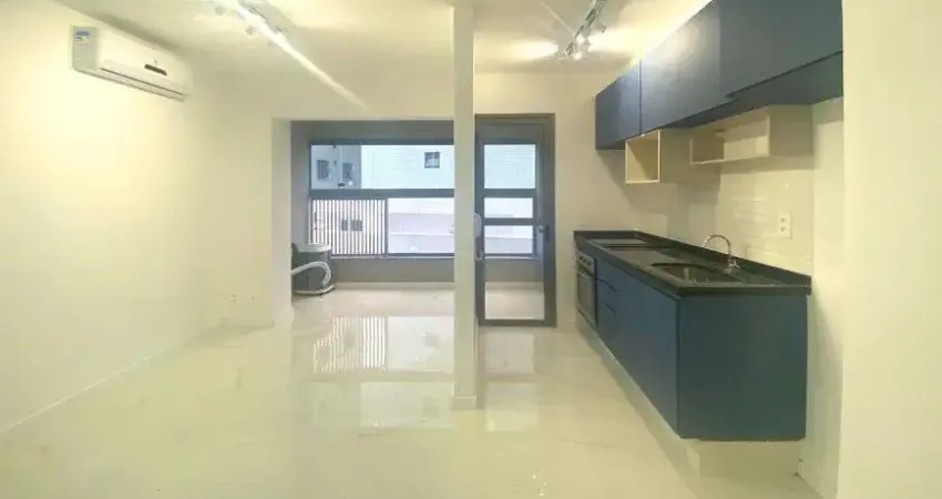 Apartamento à venda no Condomínio Ind no Cambuí em Campinas -SP