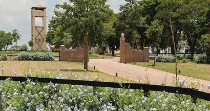 Lote/Terreno para venda possui 1975 metros quadrados em Centro - Monte Mor - SP.