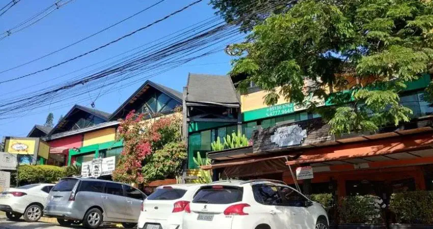 Centro Comercial à Venda com 16 lojas 100% locadas, Granja Viana, Cotia - SP