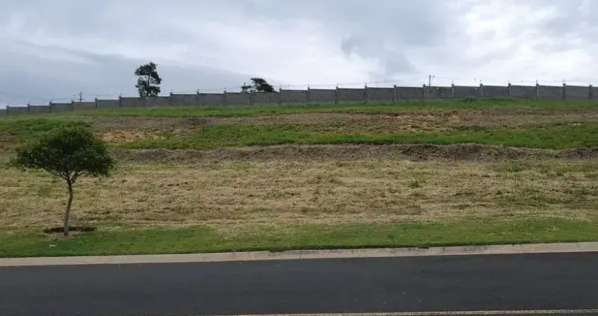 Terreno residencial no Condomínio Entreverdes possui 1.430 m² - Campinas - SP