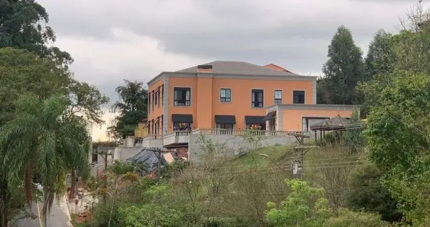 Casa à venda no Condomínio Tamboré 1 em Barueri - SP.