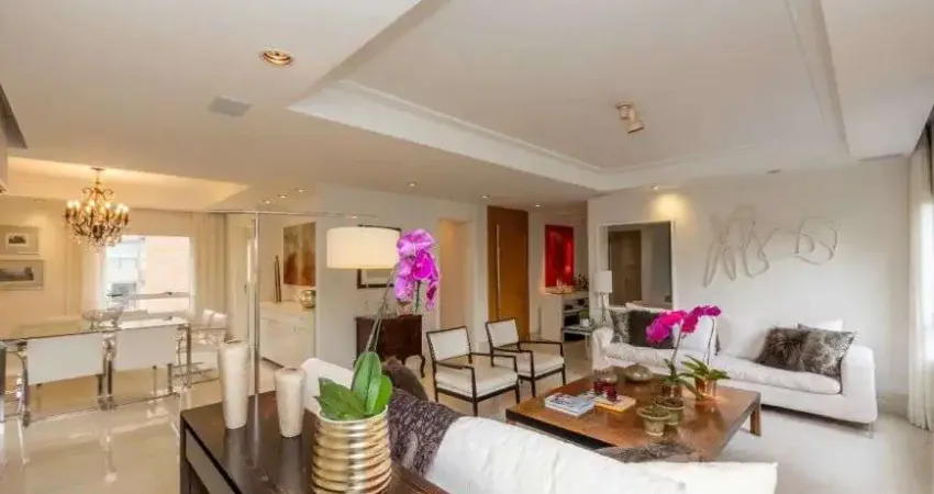 Apartamento à venda no Edifício Itaituba em Moema em São Paulo - SP