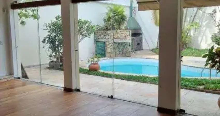 Amplo Sobrado à venda no Planalto Paulista em São Paulo - SP.