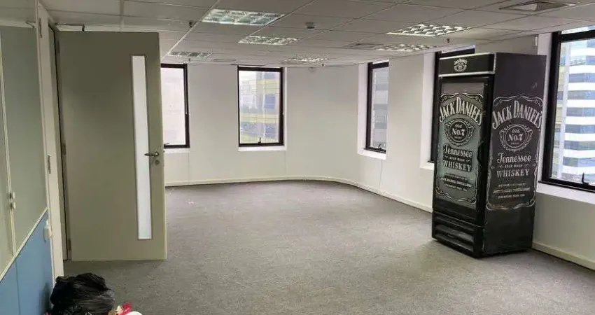 Sala para alugar no Condominio Hormino Maia na Berrini em São Paulo - SP.
