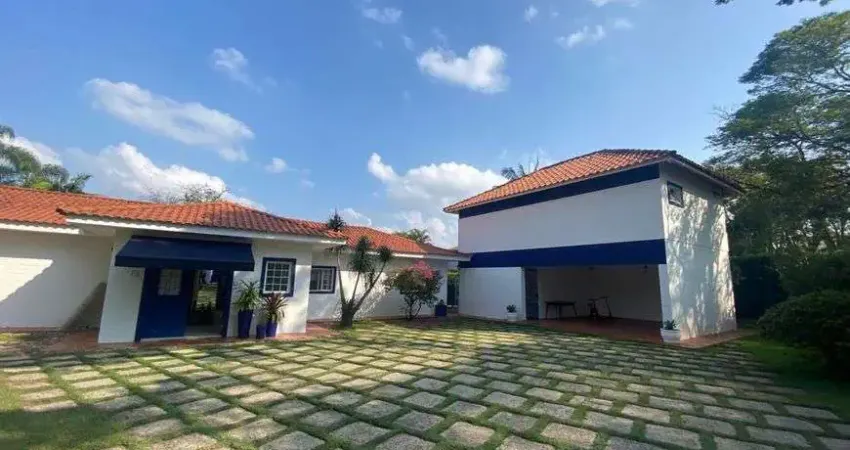Casa à venda no Condomínio São Fernando Golf Clube em Vila de São Fernando, Cotia - SP.