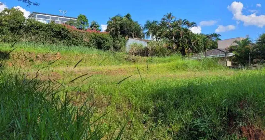 Lote À venda no Condomínio Vale do Itamaracá em Valinhos - SP