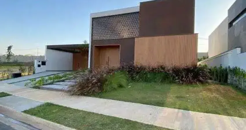 Casa de Alto Padrão à venda no Condomínio Villa dos Pinheiros em Indaiatuba-SP