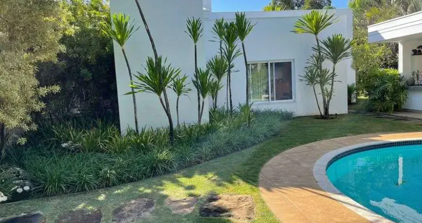 Casa reformada à venda no condomínio Gramado em Campinas / SP