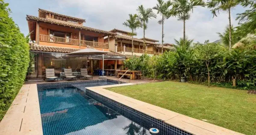 Casa à venda no Condominio Residencial Recanto do Una Vista Mar em São Sebastião - SP.