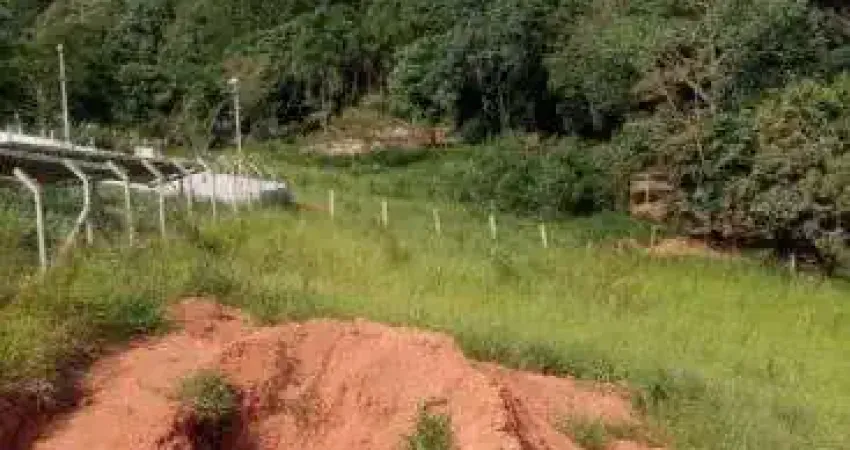 Terreno à venda localizado em Suru - Santana de Parnaíba - SP