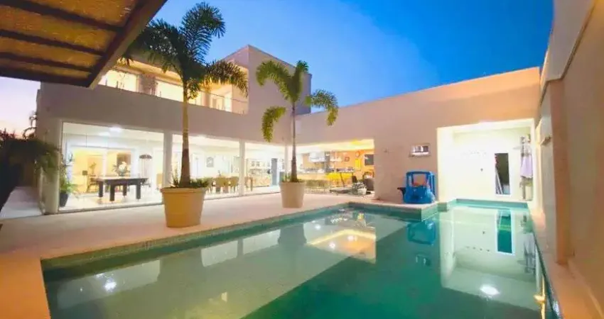 Casa de condomínio para venda possui 720 metros quadrados com 5 quartos em Jundiaí - SP.