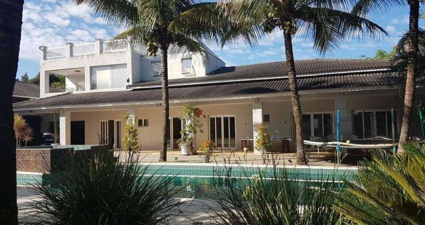 Casa de condomínio para venda possui 900 metros quadrados com 6 quartos