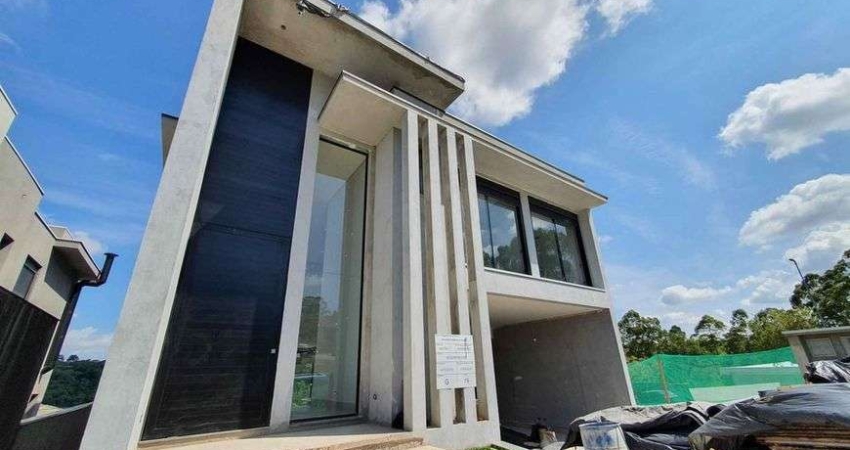 Casa à venda no Condomínio Itahyê em Santana de Parnaíba - SP.