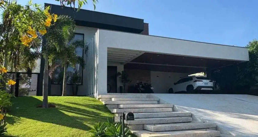 Casa sobrado alto padrão à venda no Condomínio Villaggio Paradiso no Bairro Itapema em Itatiba - SP